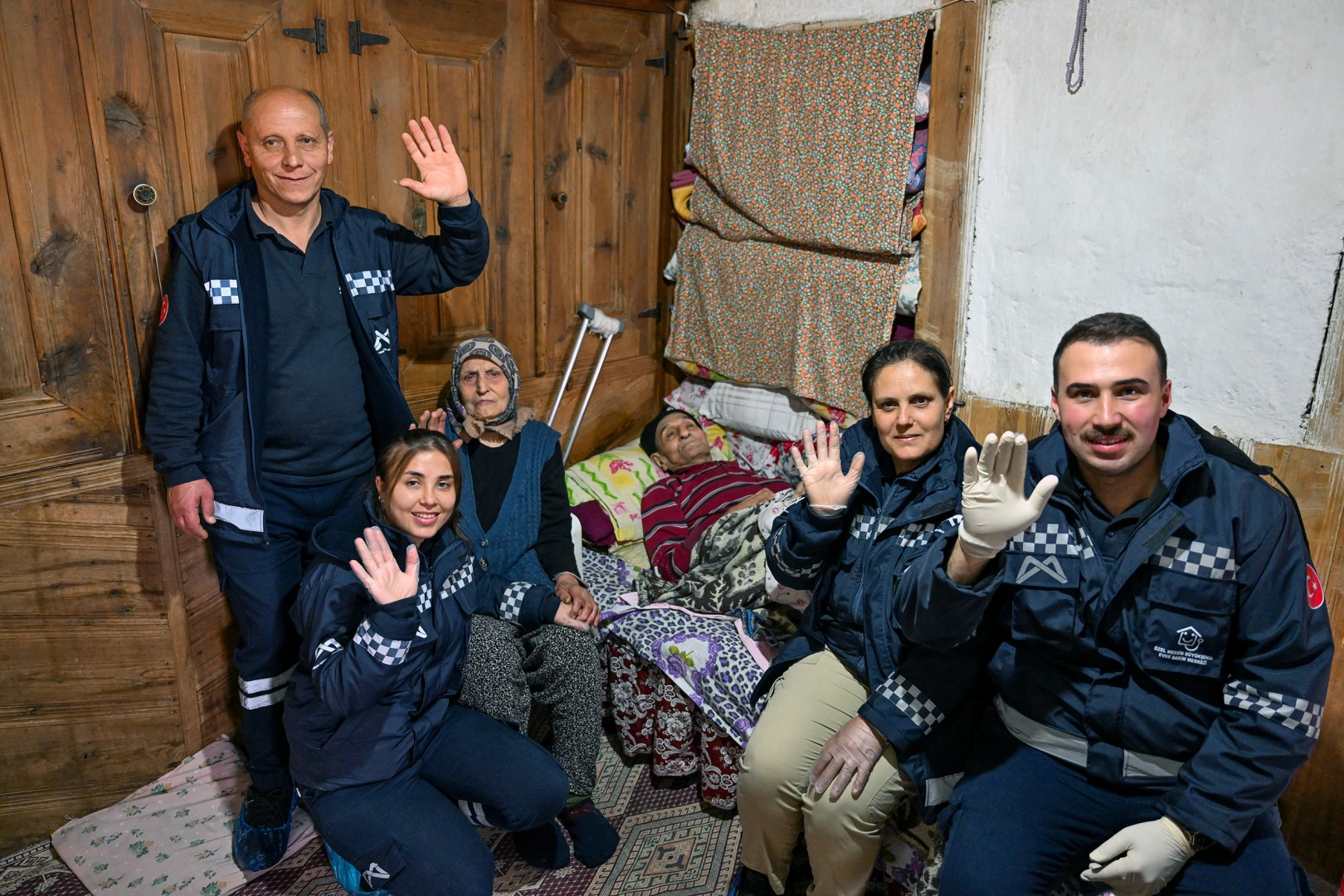 Mersin B&uuml;y&uuml;kşehir Evde Bakım Hizmetleri ile Herkesin Kimsesi Oluyor