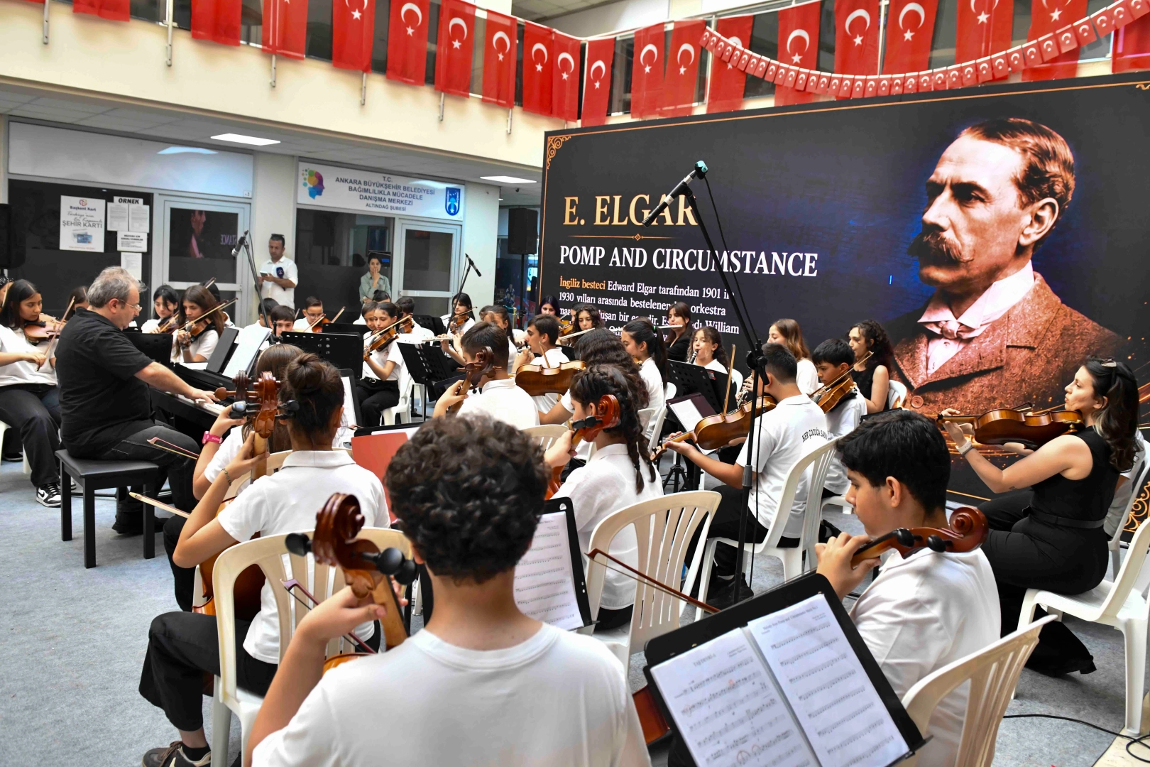 "Her &Ccedil;ocuğa Sanat Projesi" İle Geleceğin Sanat&ccedil;ıları Yetişmeye Devam Ediyor