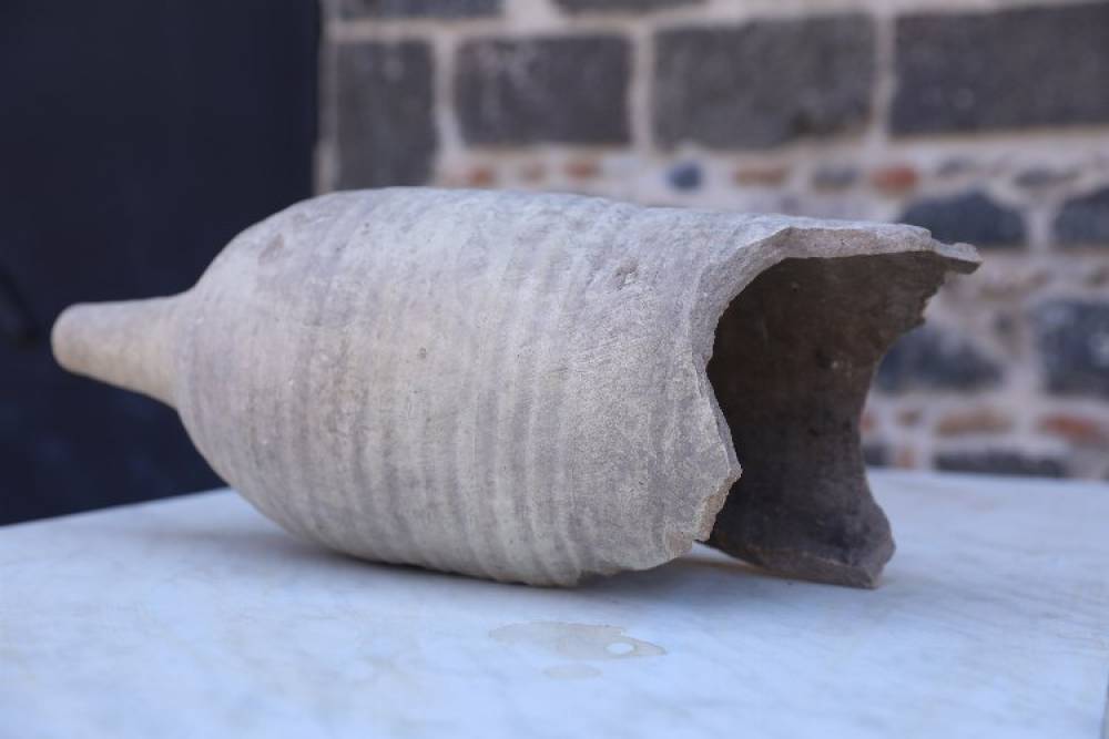 Diyarbakır’da tarihi surlarda 1700 yıllık “Amfora” bulundu