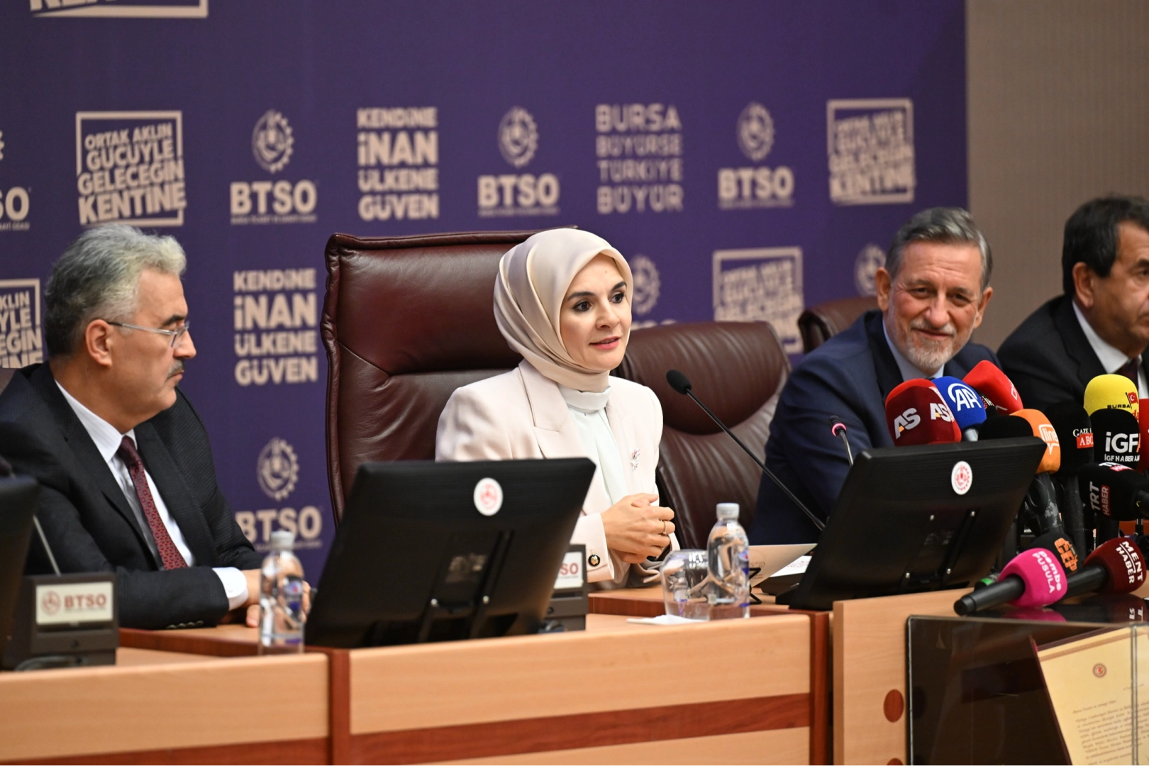 Aile ve Sosyal Hizmetler Bakanı Göktaş BTSO Meclisi’nin Konuğu Oldu