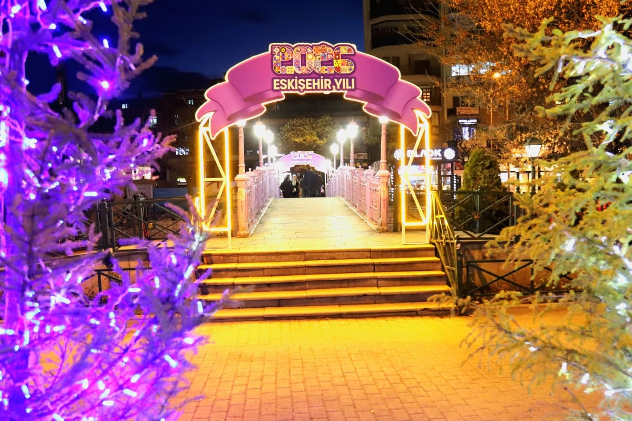 Eskişehir 2026&rsquo;ya Işıl Işıl Merhaba Dedi