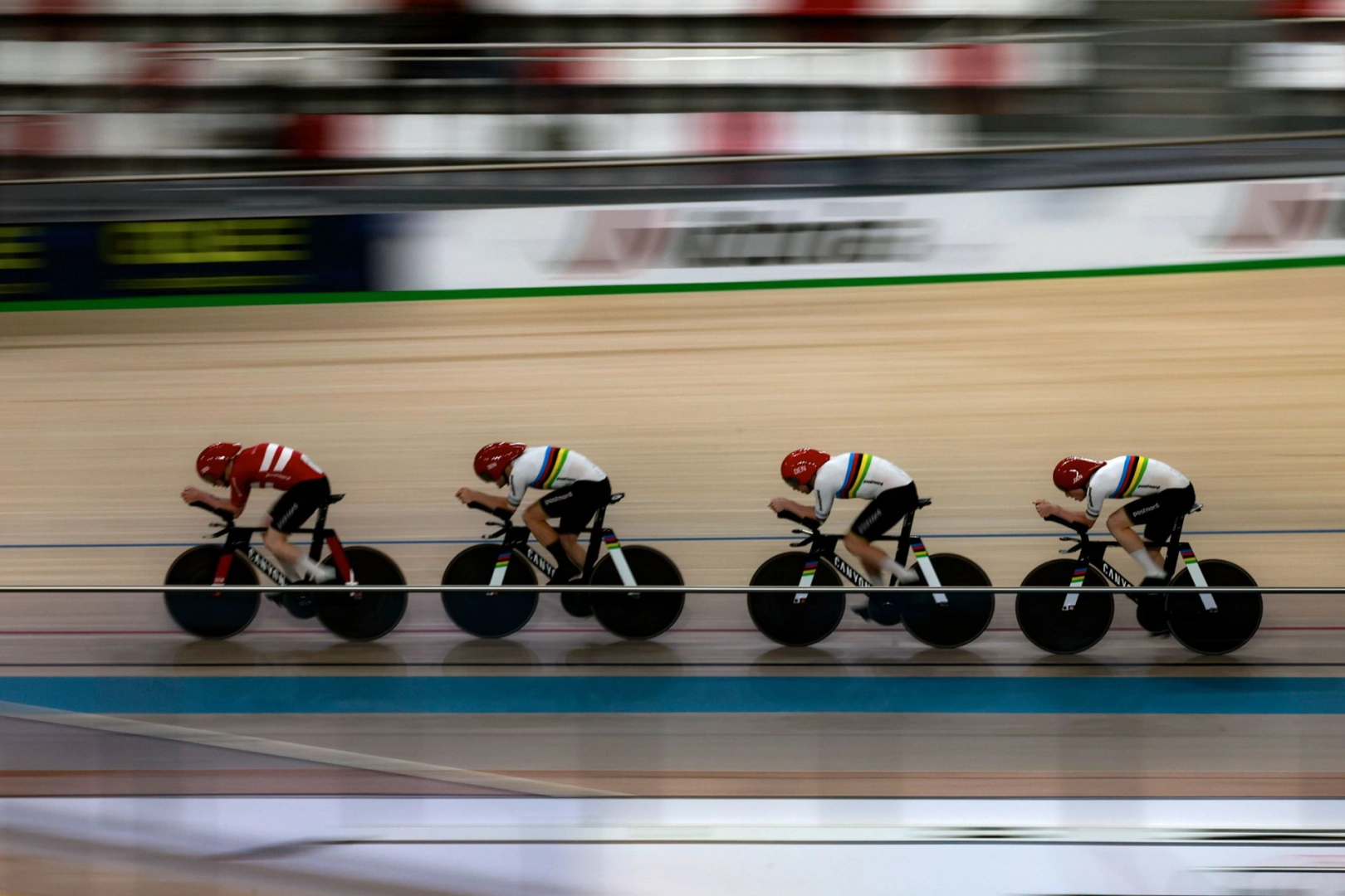 Avrupa Pist Bisikleti Şampiyonası&rsquo;nın ilk g&uuml;n&uuml; sona erdi