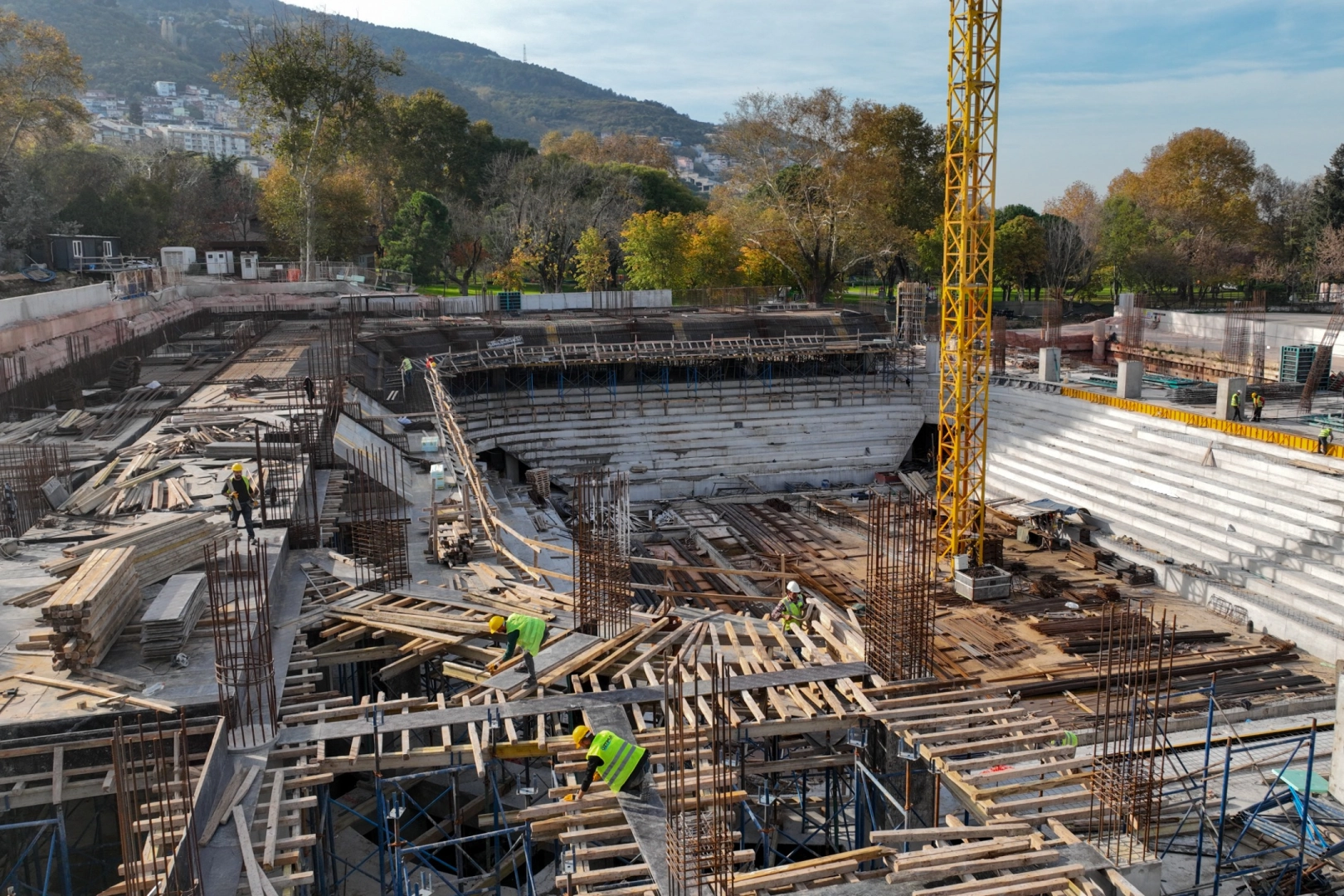 Atatürk Spor Salonu Hızla Yükseliyor