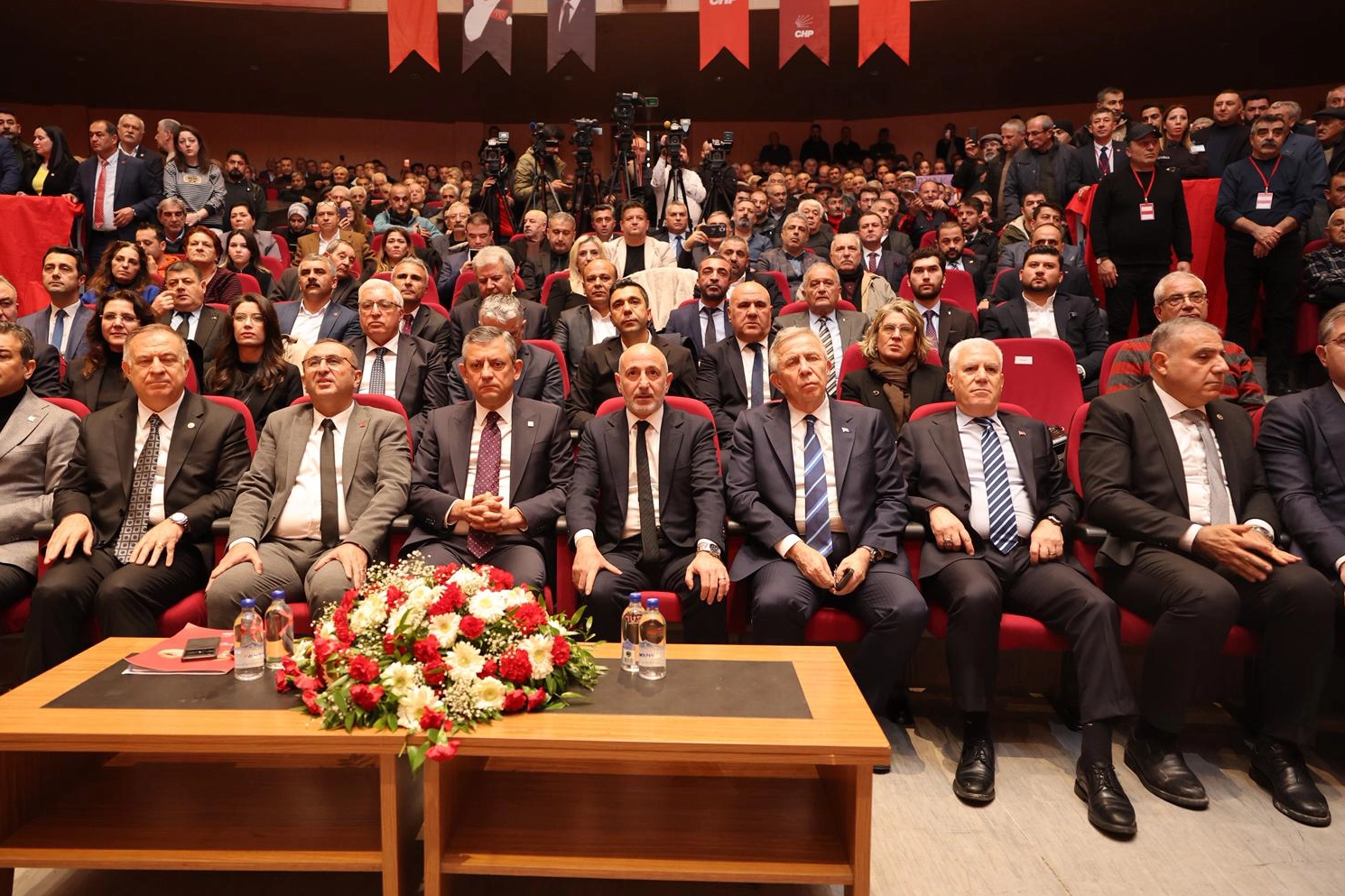 Başkan Mustafa Bozbey&rsquo;den Deprem B&ouml;lgesine Ziyaret