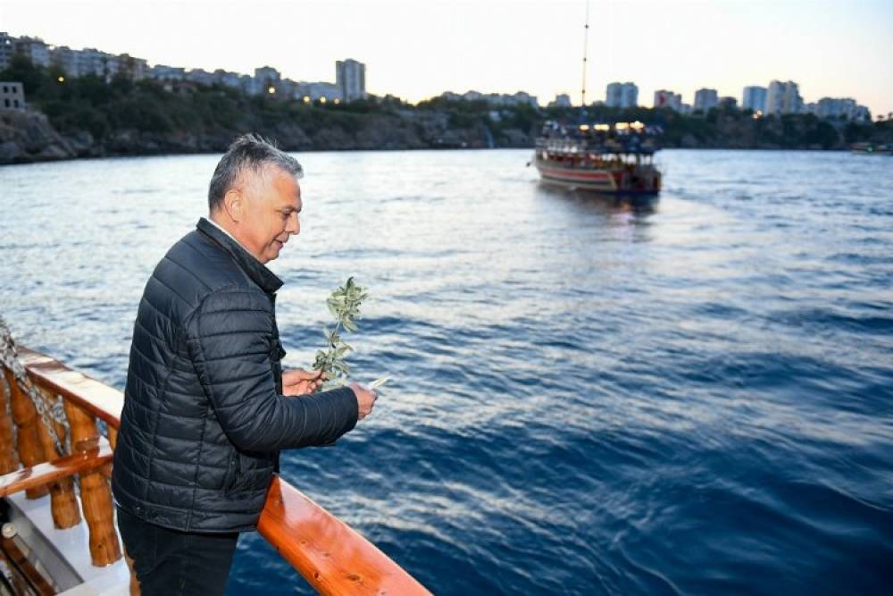 Muratpaşalılar Hıdırellez'i teknede karşılayacak
