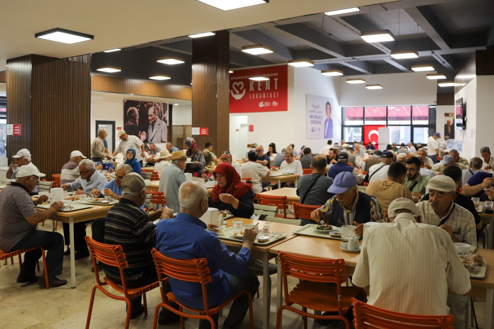 Kurtuluş Coşkusu Eskişehir Lezzetleriyle Ta&ccedil;landı