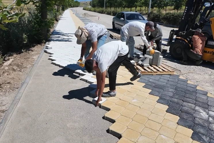Isparta'da&nbsp;Akkent Mahallesi&rsquo;ne 2 Bin 200 Metrelik Yeni Y&uuml;r&uuml;y&uuml;ş Yolu