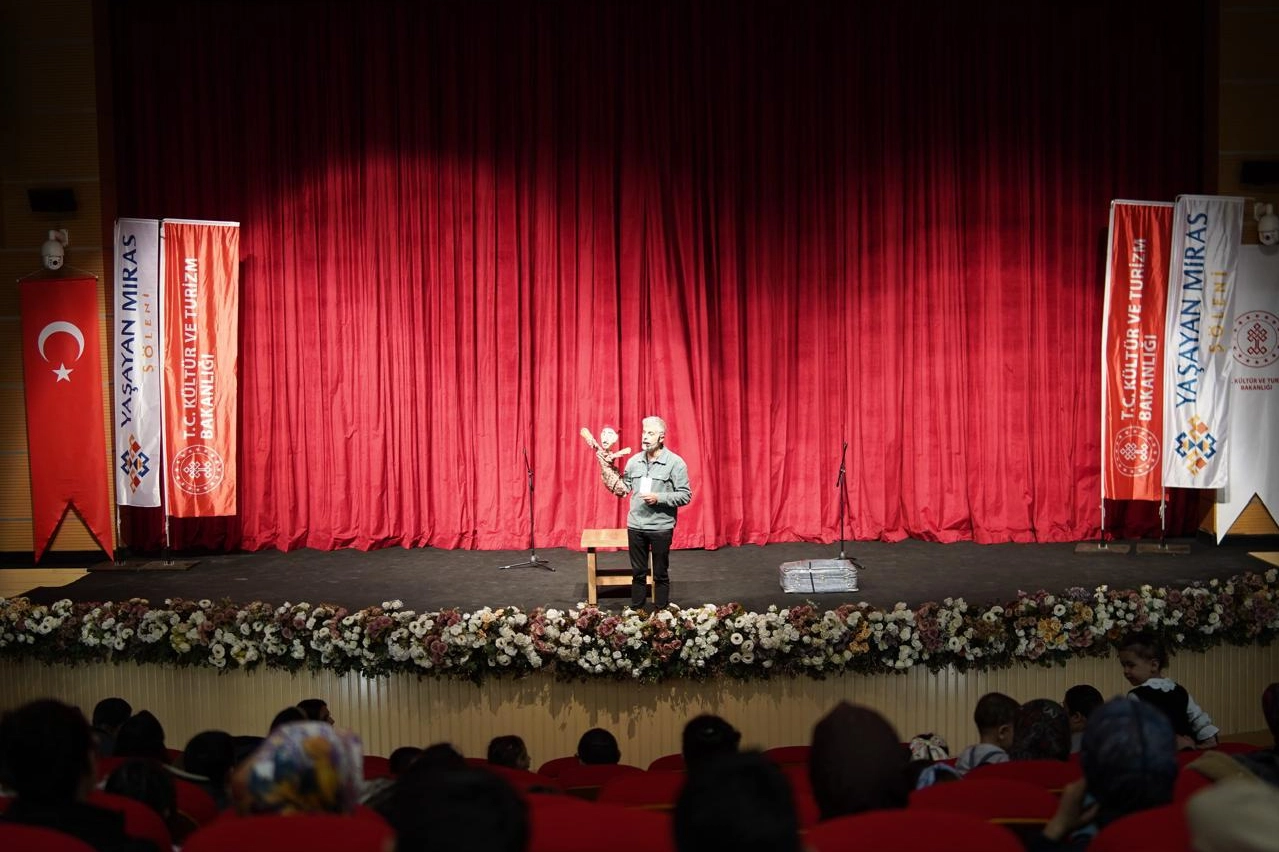 &nbsp;Burdur Yaşayan Miras Ş&ouml;leni Yoğun İlgiyle Devam Ediyor