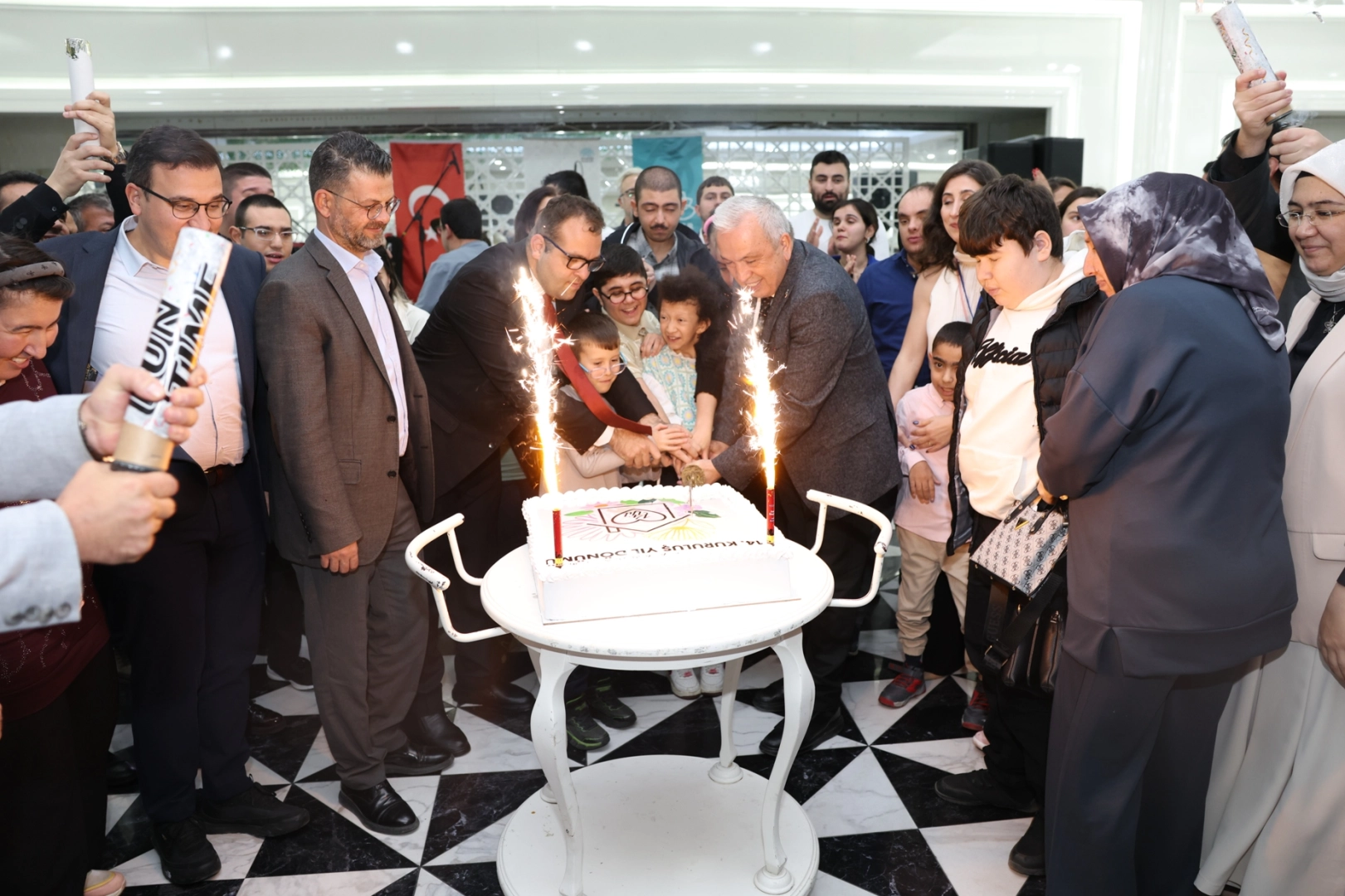 Bizim Ev’in 14’üncü Yıldönümü Coşkuyla Kutlandı