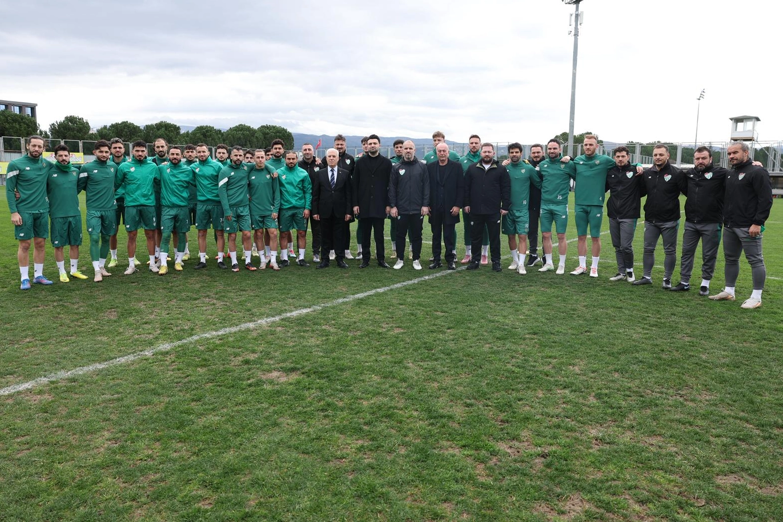 Bursa B&uuml;y&uuml;kşehir'den Bursaspor'a G&uuml;&ccedil;l&uuml; Destek