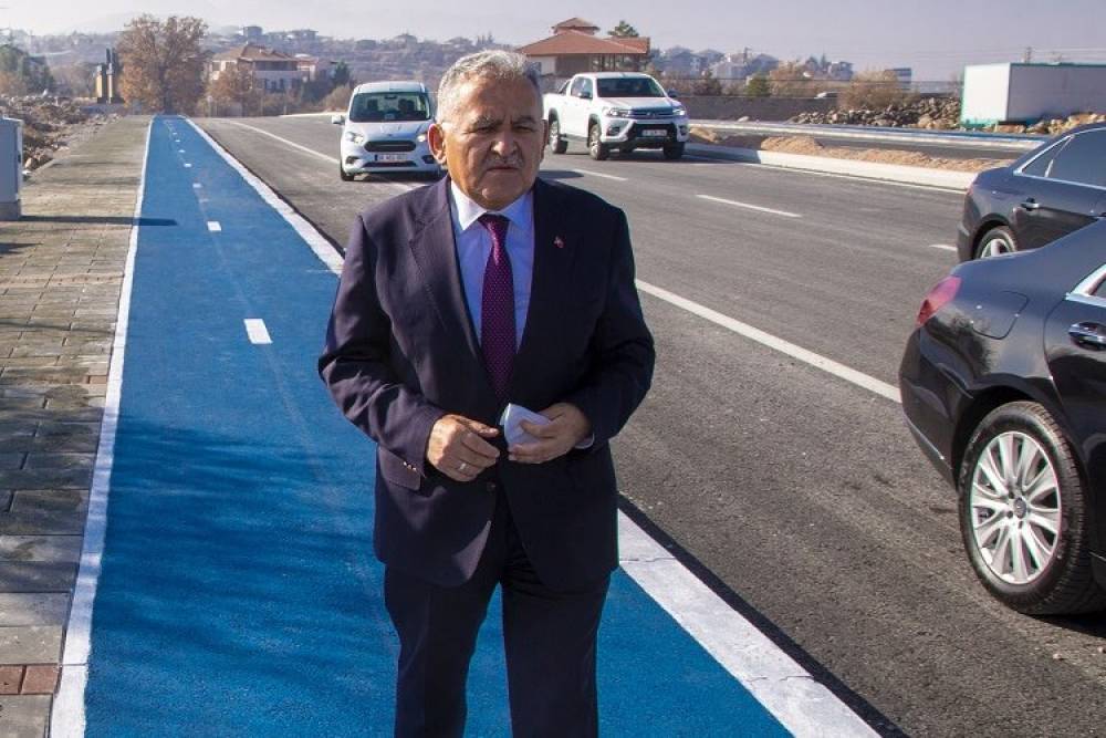 Kayseri Büyükşehir'den yaya ve bisiklet yolu atağı
