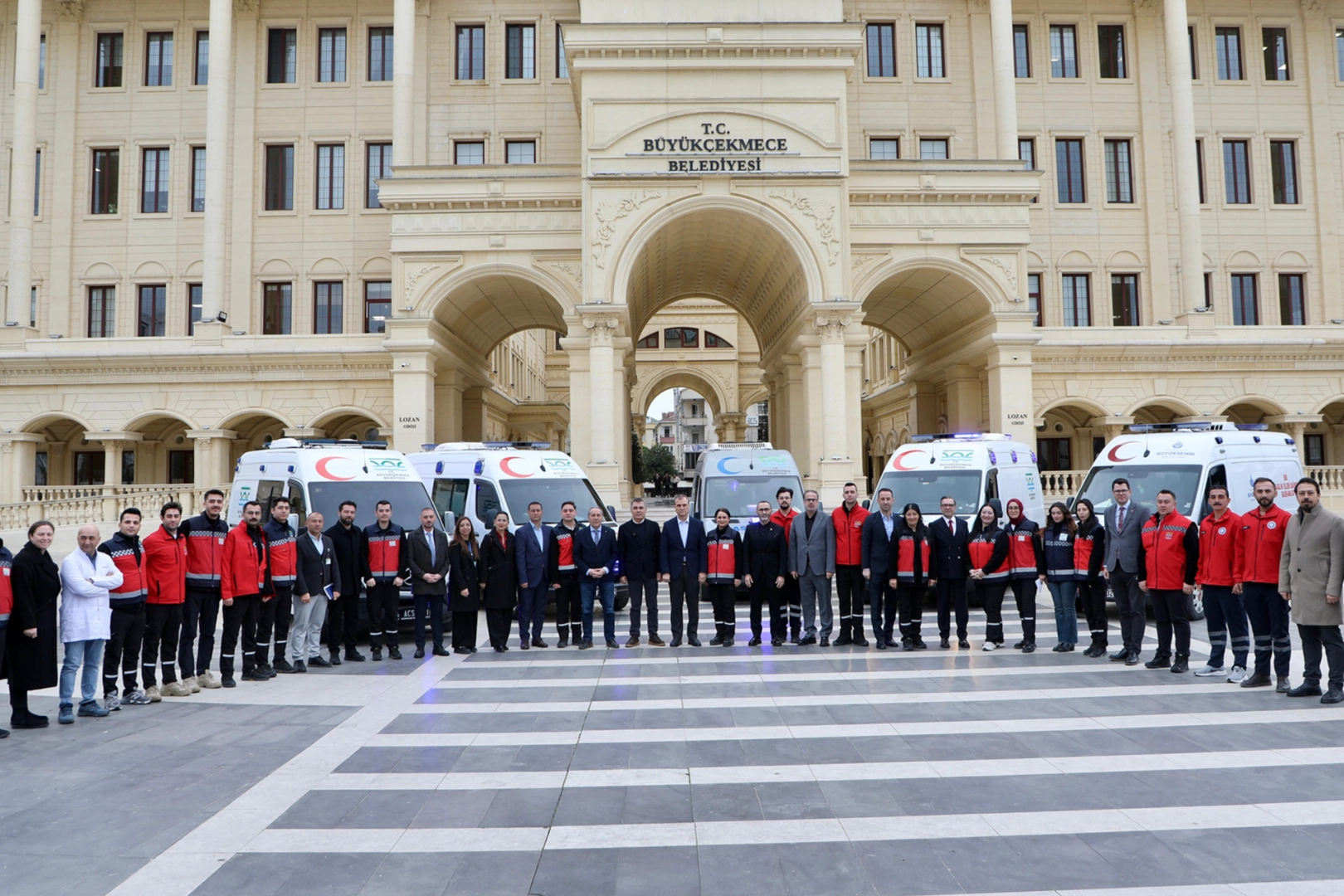 Belediye Ambulansları &ldquo;Acil Yardım Ambulansı&rdquo; Stat&uuml;s&uuml;ne Ge&ccedil;ti