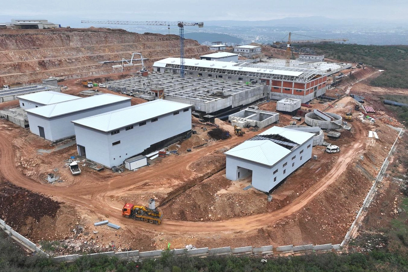 &Ccedil;ınarcık Arıtma Tesisi&rsquo;nde Sona Yaklaşıldı