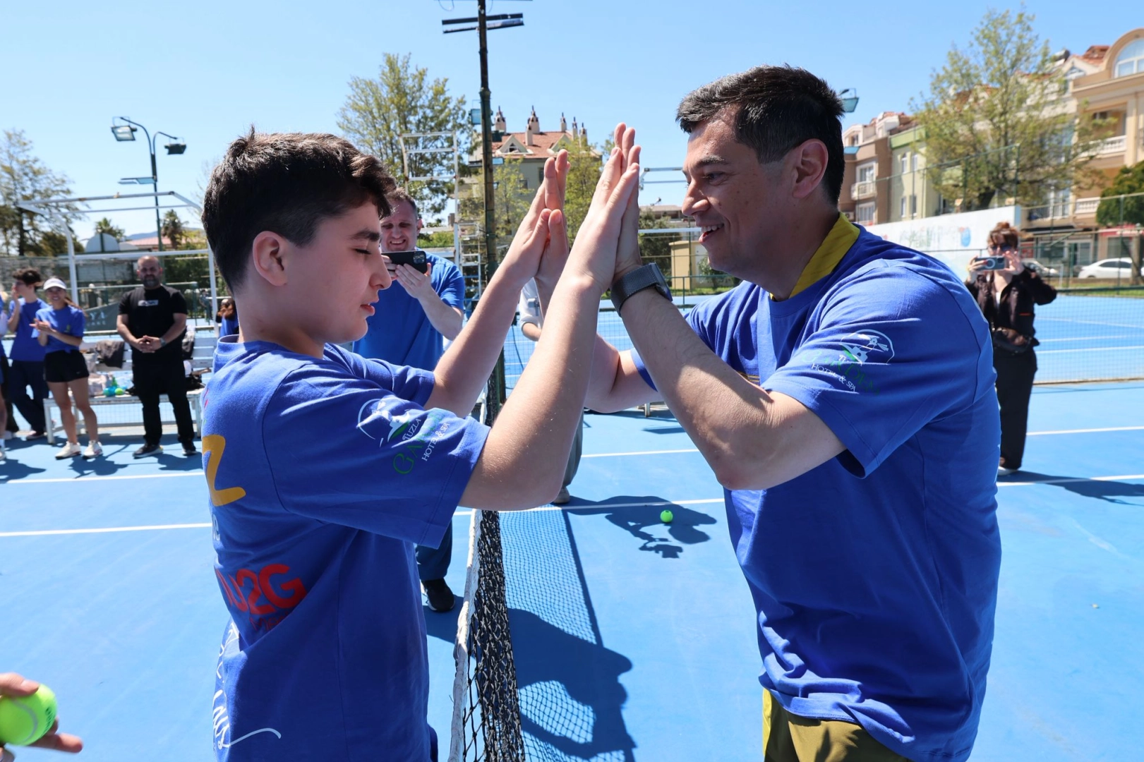 Marmaris&rsquo;te Otizm Farkındalığı Korta Taşındı