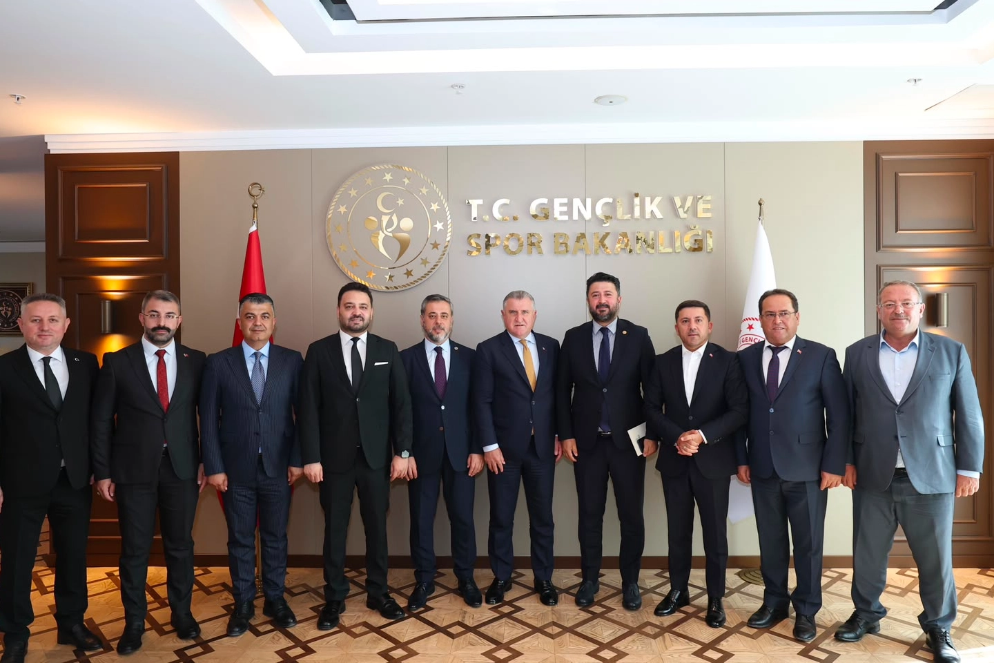 Nevşehir&rsquo;e Yeni Spor Yatırımları ve Gen&ccedil;ler İ&ccedil;in S&uuml;rpriz Projeler Geliyor