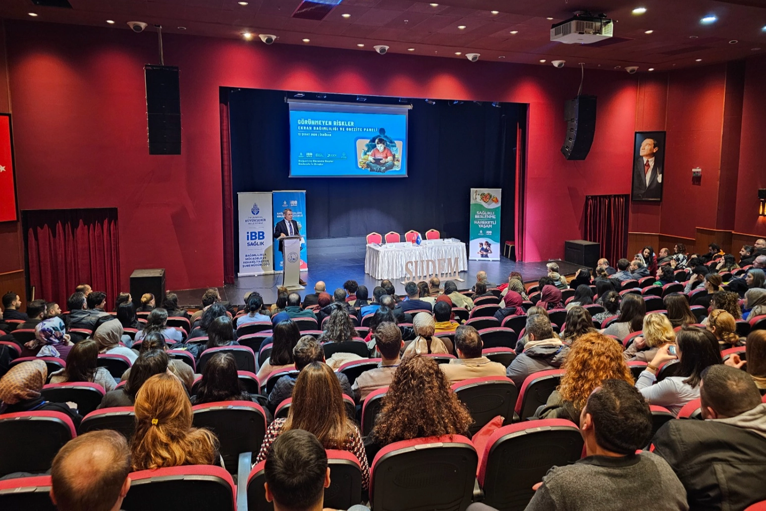 İBB&rsquo;den Ekran Bağımlılığı ve Obezite Farkındalık Paneli