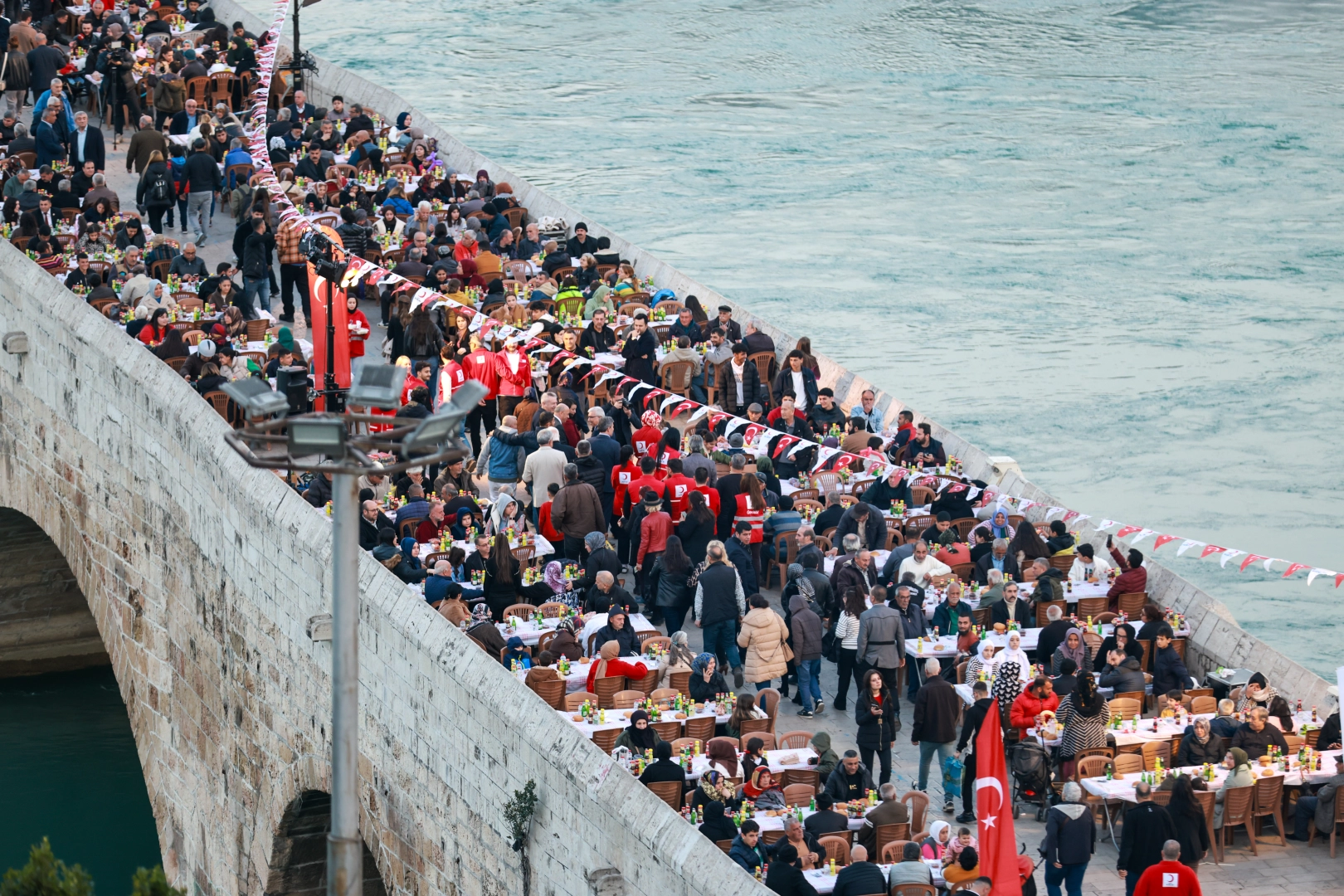T&uuml;rk Kızılay Adana&rsquo;da Yeni Aşevi A&ccedil;tı