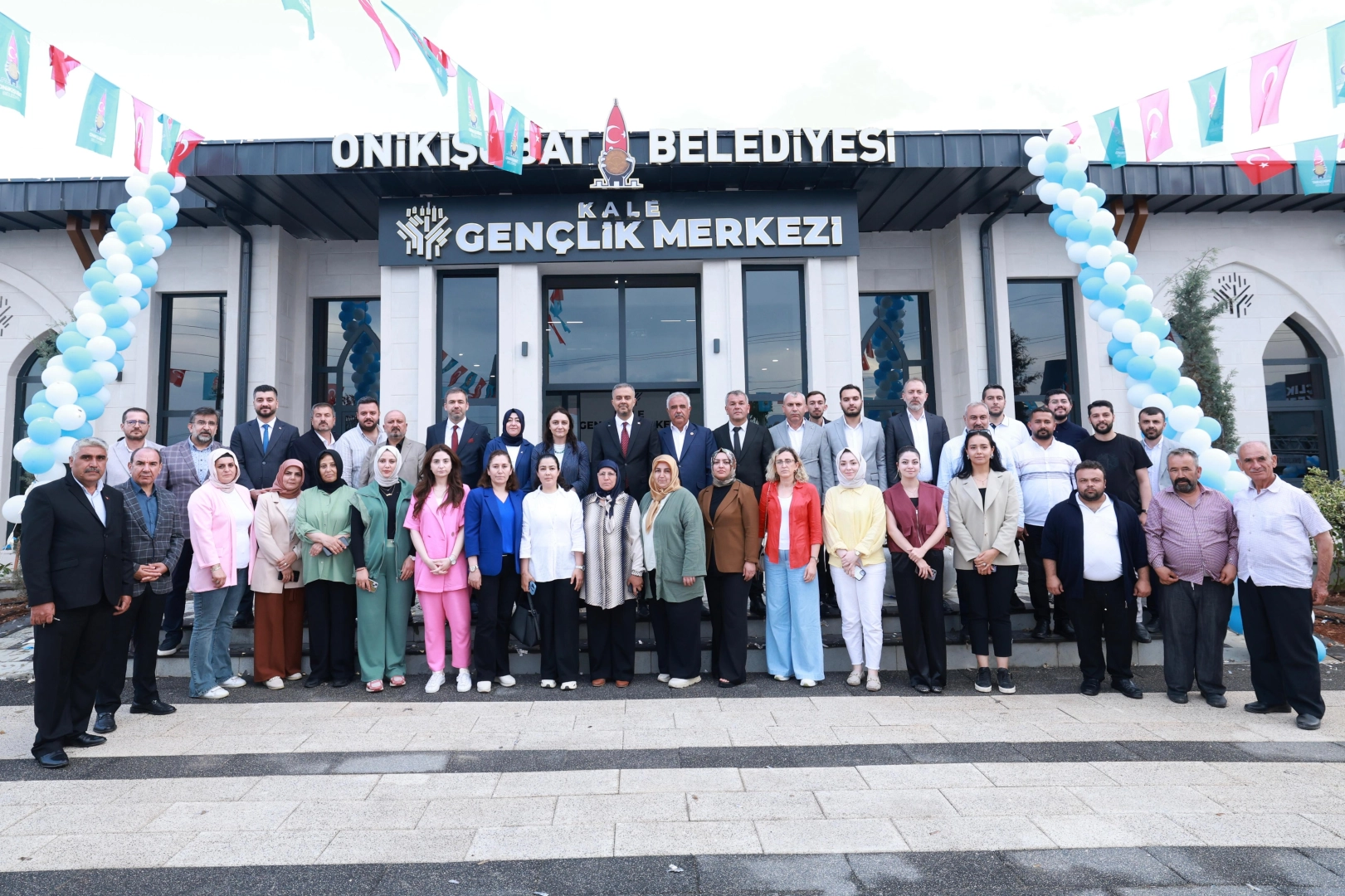 Onikişubat Belediyesi&rsquo;nin Kale Gen&ccedil;lik Merkezi Yoğun Katılımla Hizmete A&ccedil;ıldı