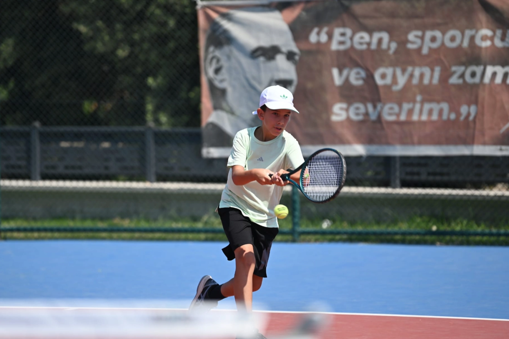 Kuşadası Tenis Kul&uuml;b&uuml;&rsquo;nde Ulusal Turnuva Heyecanı Yaşanmaya Başladı