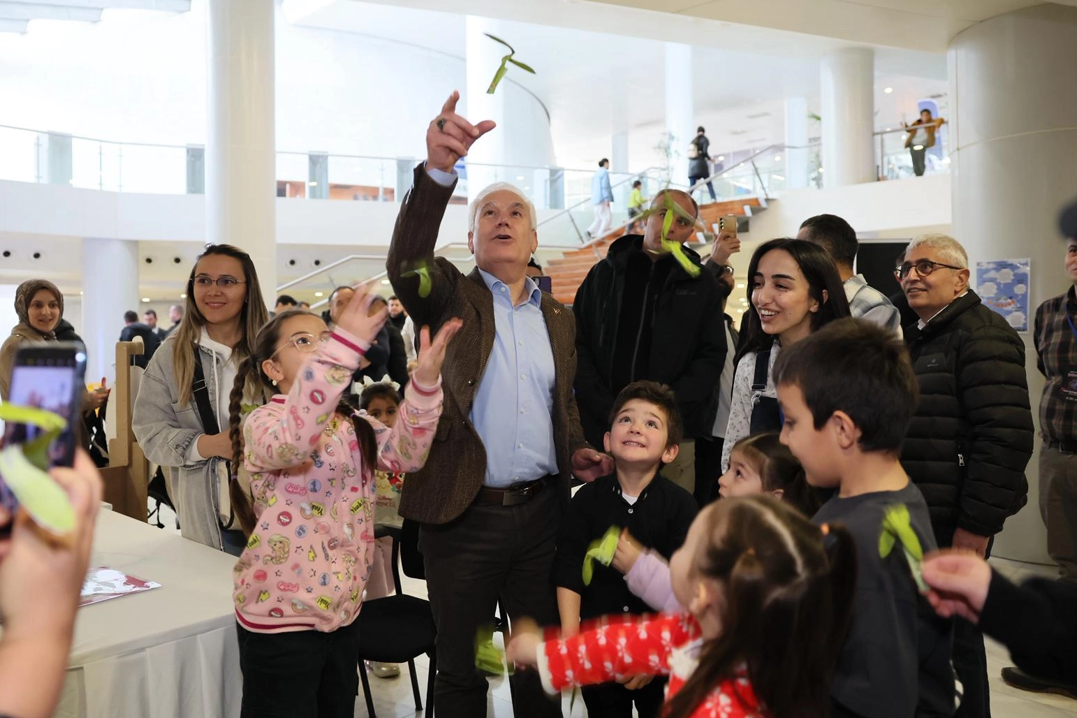 Bursa&rsquo;da Gen&ccedil;ler Bilimle Buluştu