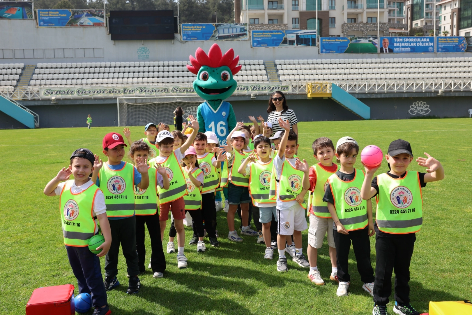 Spor Şenlikleri&rsquo;nde Sıra Minik &Ouml;ğrencilerin