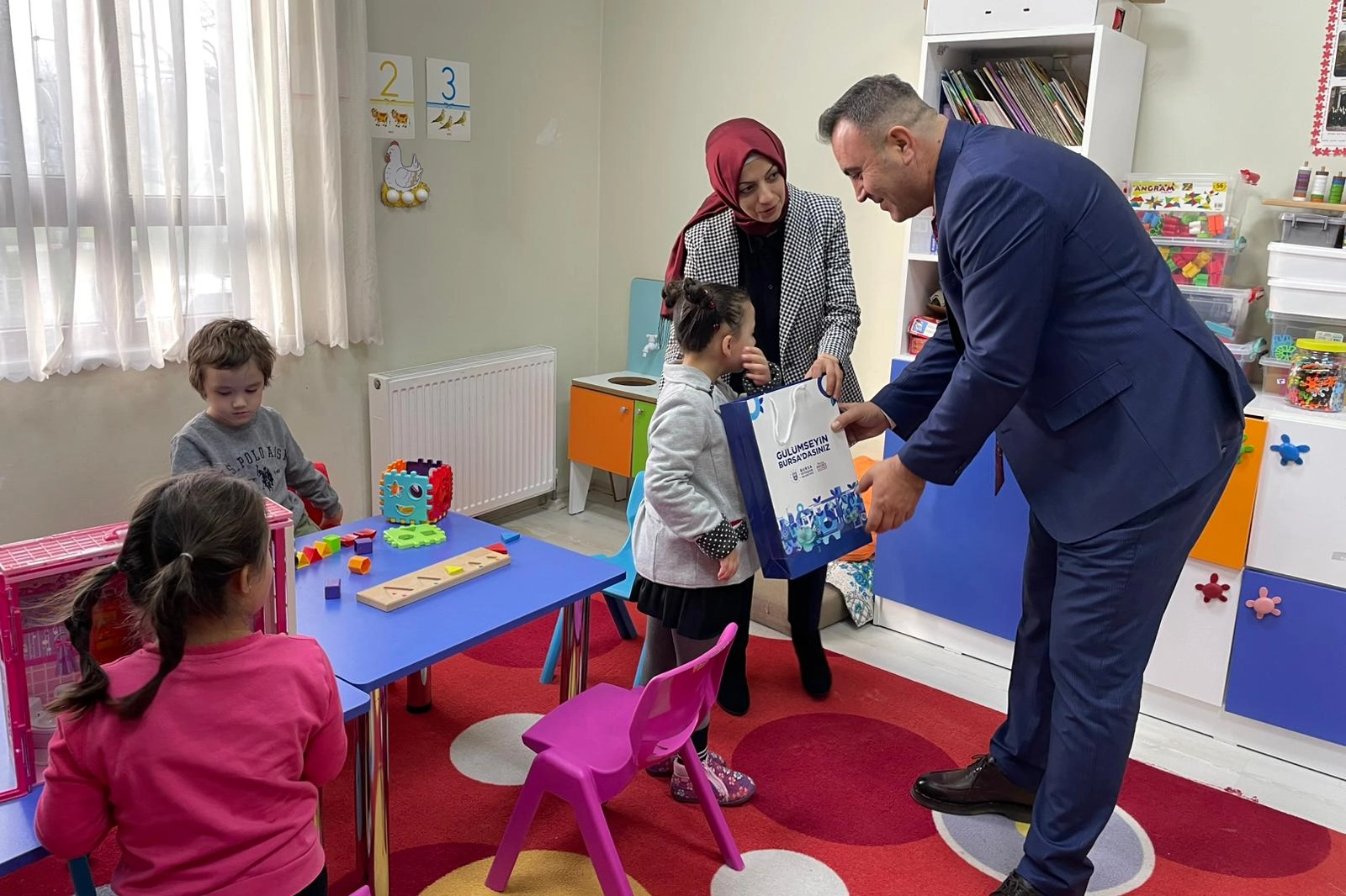 Bursa&rsquo;da &Ouml;ğrencilerin Karne Heyecanı