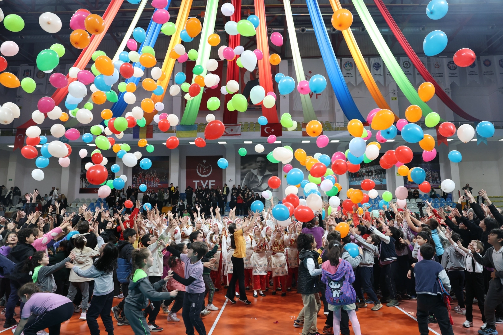 Nil&uuml;fer&rsquo;de Spor Coşkusu