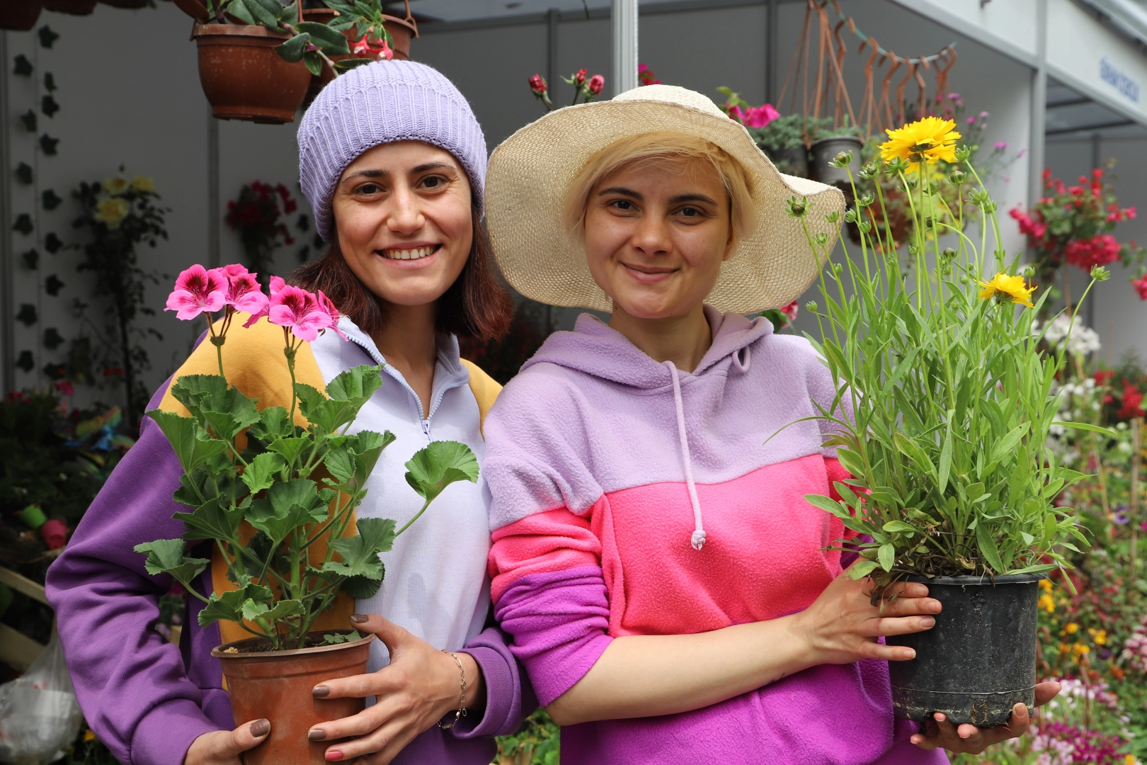 27. Uluslararası Bayındır &Ccedil;i&ccedil;ek Festivali'nin Programı Belli Oldu