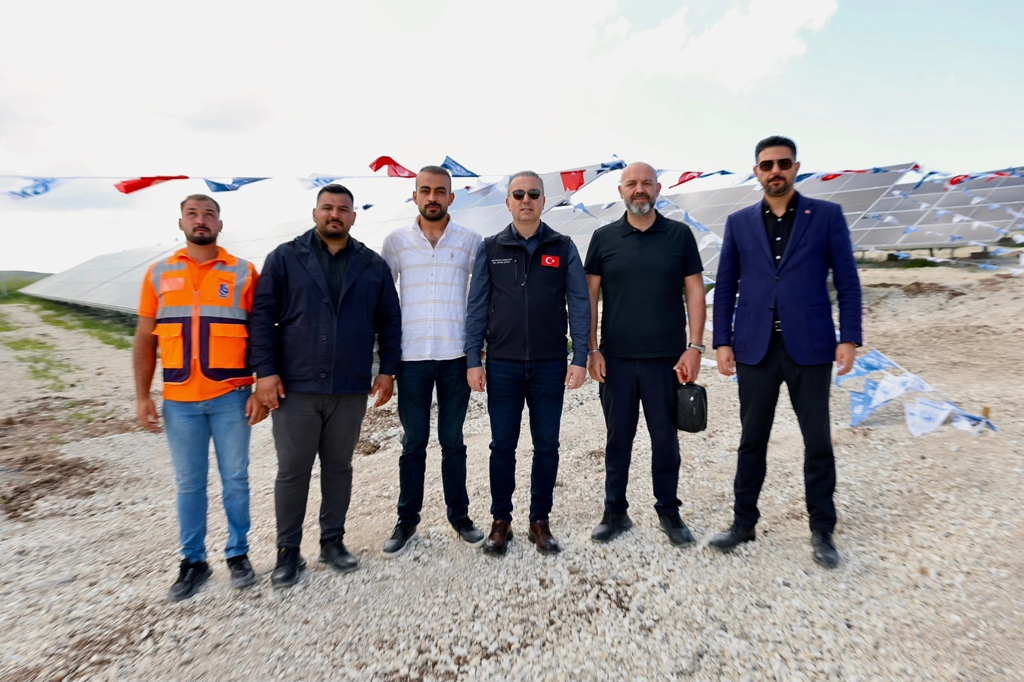 Sivas'ta&nbsp;&Ouml;zbelsan G&uuml;neş Enerji Santrali Hizmete A&ccedil;ıldı