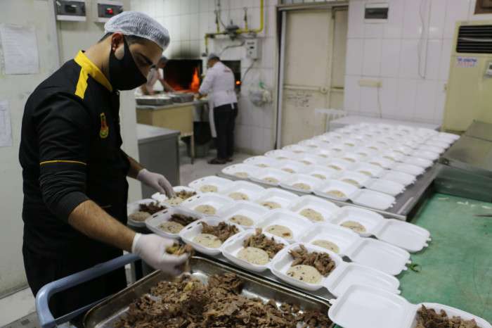 B&uuml;y&uuml;kşehirden 65 yaş &uuml;st&uuml; bakıma muhta&ccedil; vatandaşlara yemek desteği