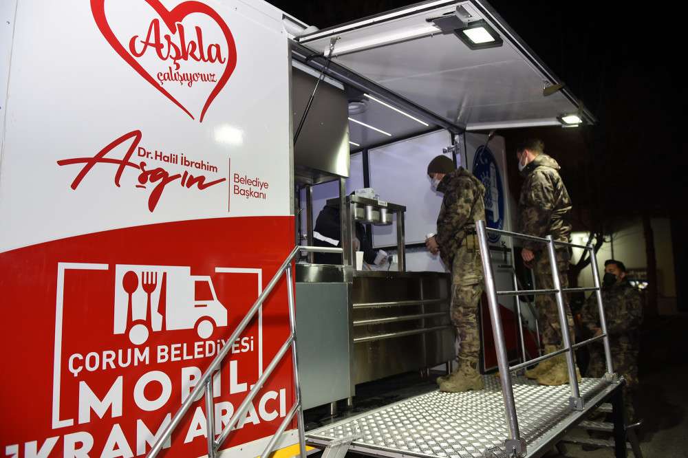 Başkan Aşgın, yeni yıla çalışan personelle birlikte girdi