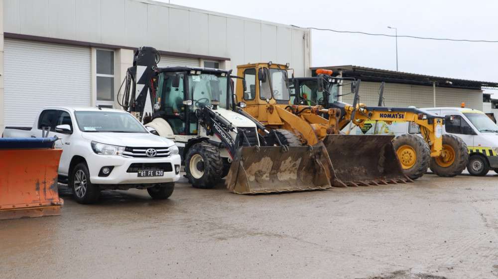 Düzce Belediyesi karla mücadeleye hazır