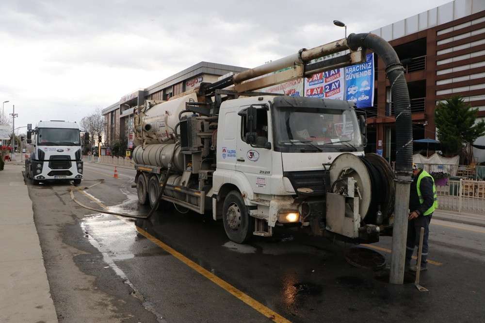 Altyapı temizlik çalışmaları kapsamlı olarak devam ediyor