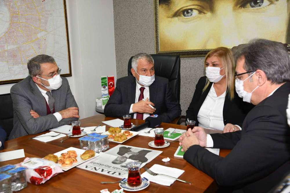 Adana'da vatandaş ve muhtar eksenli hizmet sürüyor