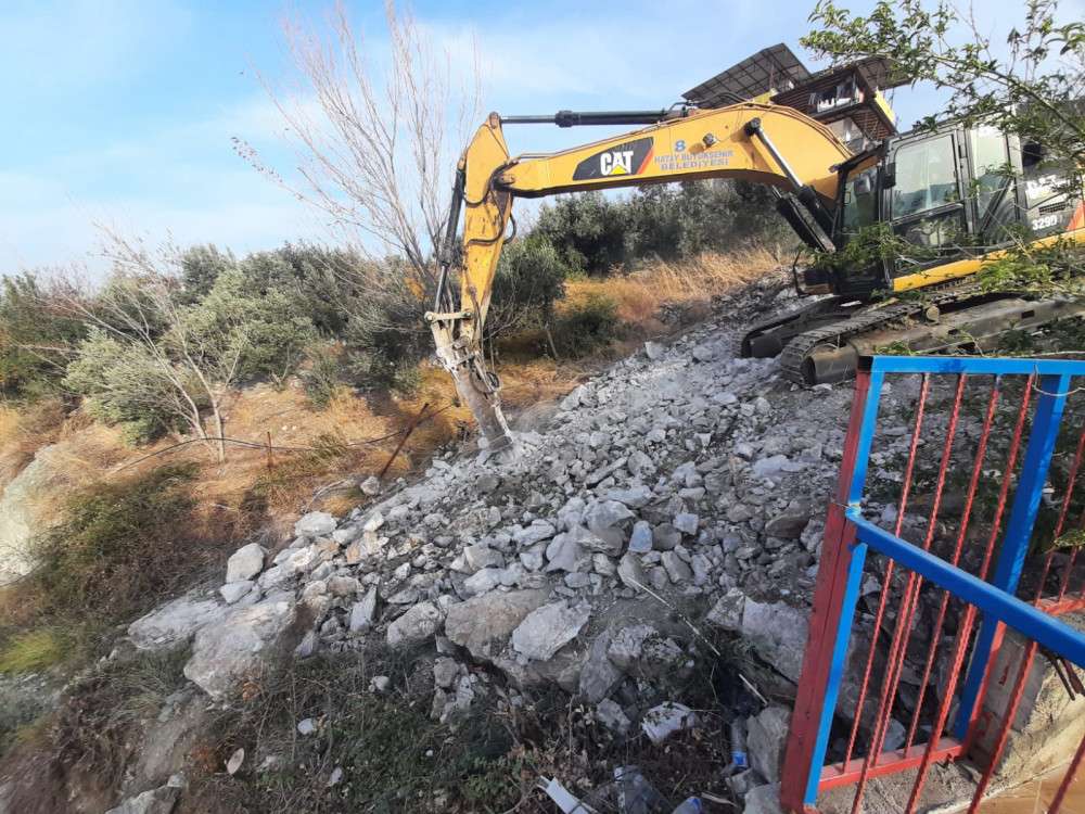 Yol çalışmalarının yeni adresi Arsuz ve İskenderun 