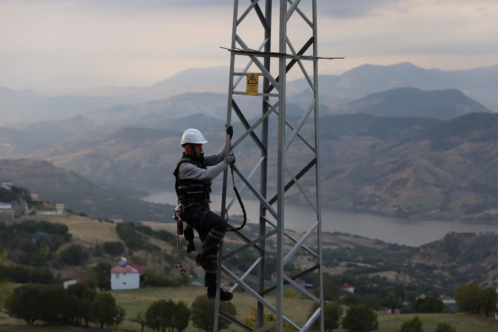 Fırat EDAŞ&rsquo;tan Elazığ&rsquo;ın Enerji Altyapısına 6,6 Milyar TL Yatırım