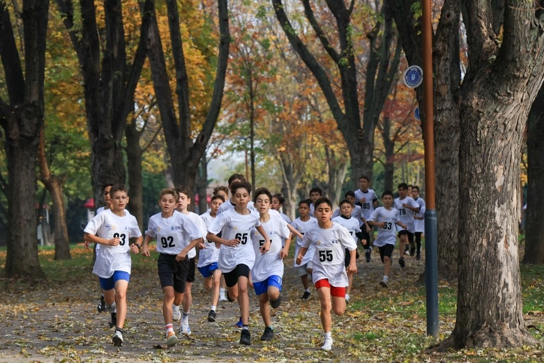 'Başöğretmen Atatürk Kros Yarışması' Nefes Kesti