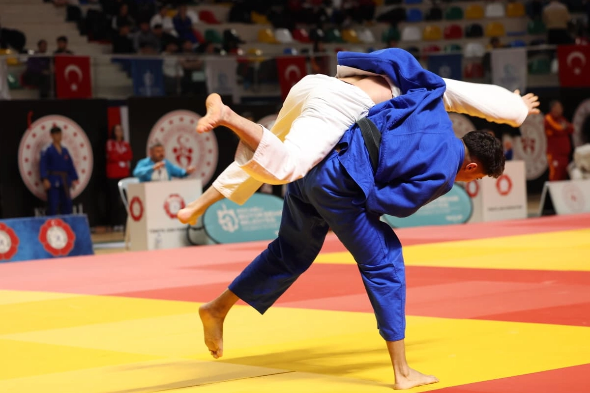 Kocaeli, B&uuml;y&uuml;kler T&uuml;rkiye Judo Şampiyonası'na Ev Sahipliği Yapıyor