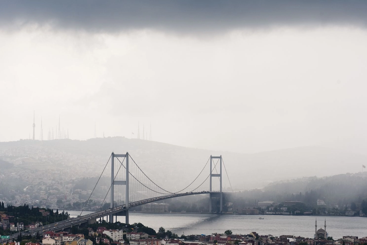 İstanbul İ&ccedil;in Kuvvetli Sağanak Uyarısı