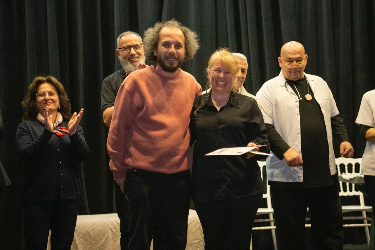 Kuşadası Tiyatro G&uuml;nleri Başladı