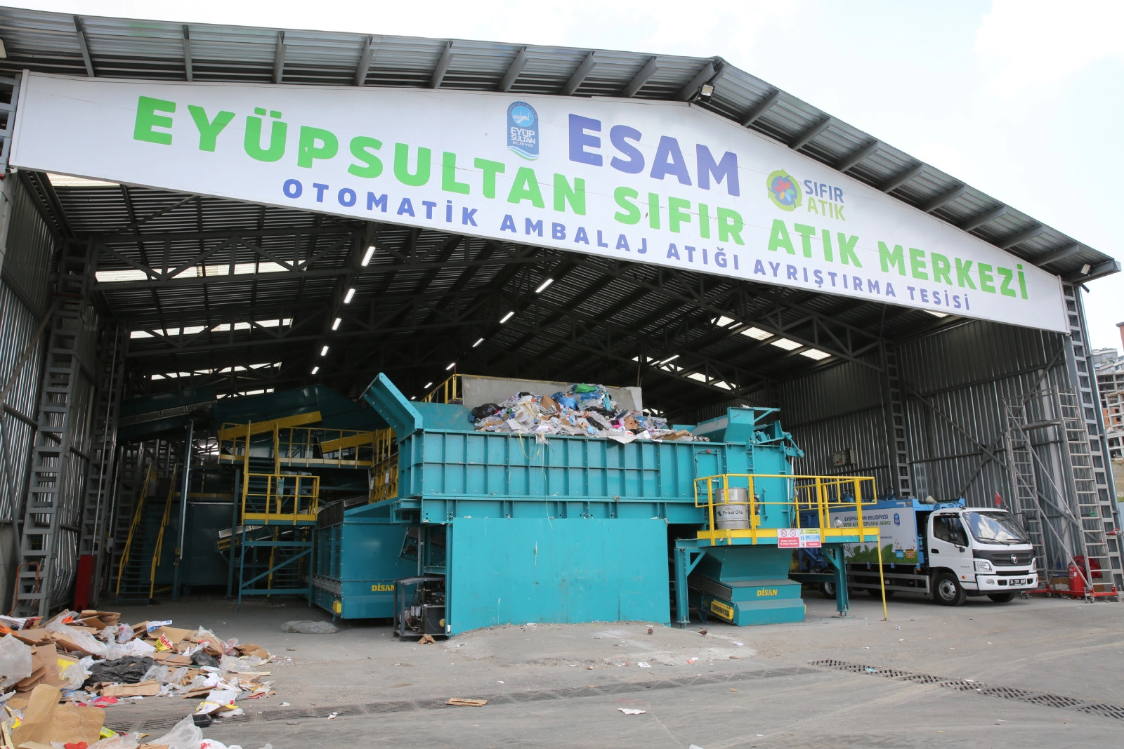 Ey&uuml;psultan Sıfır Atık Merkezi&rsquo;nde Milyonlarca Kilogram Atık Ekonomiye Kazandırıldı