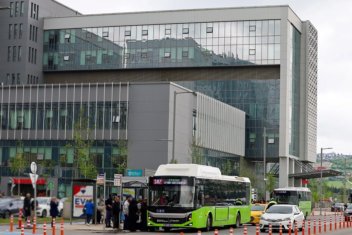 Kocaeli Şehir Hastanesi i&ccedil;in Ulaşım Ağı Genişledi