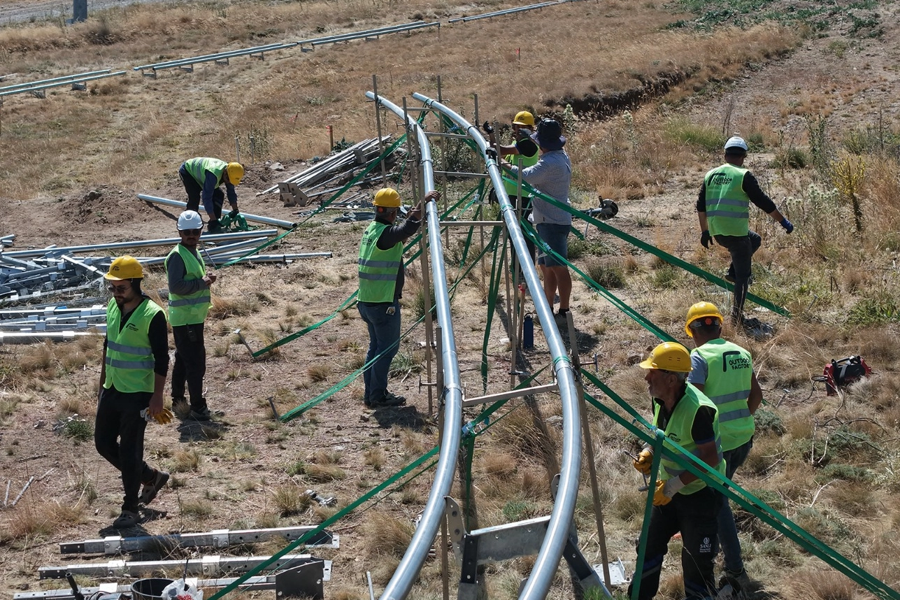Erciyes'te Dağ Kızağında Raylar Yerine Oturuyor
