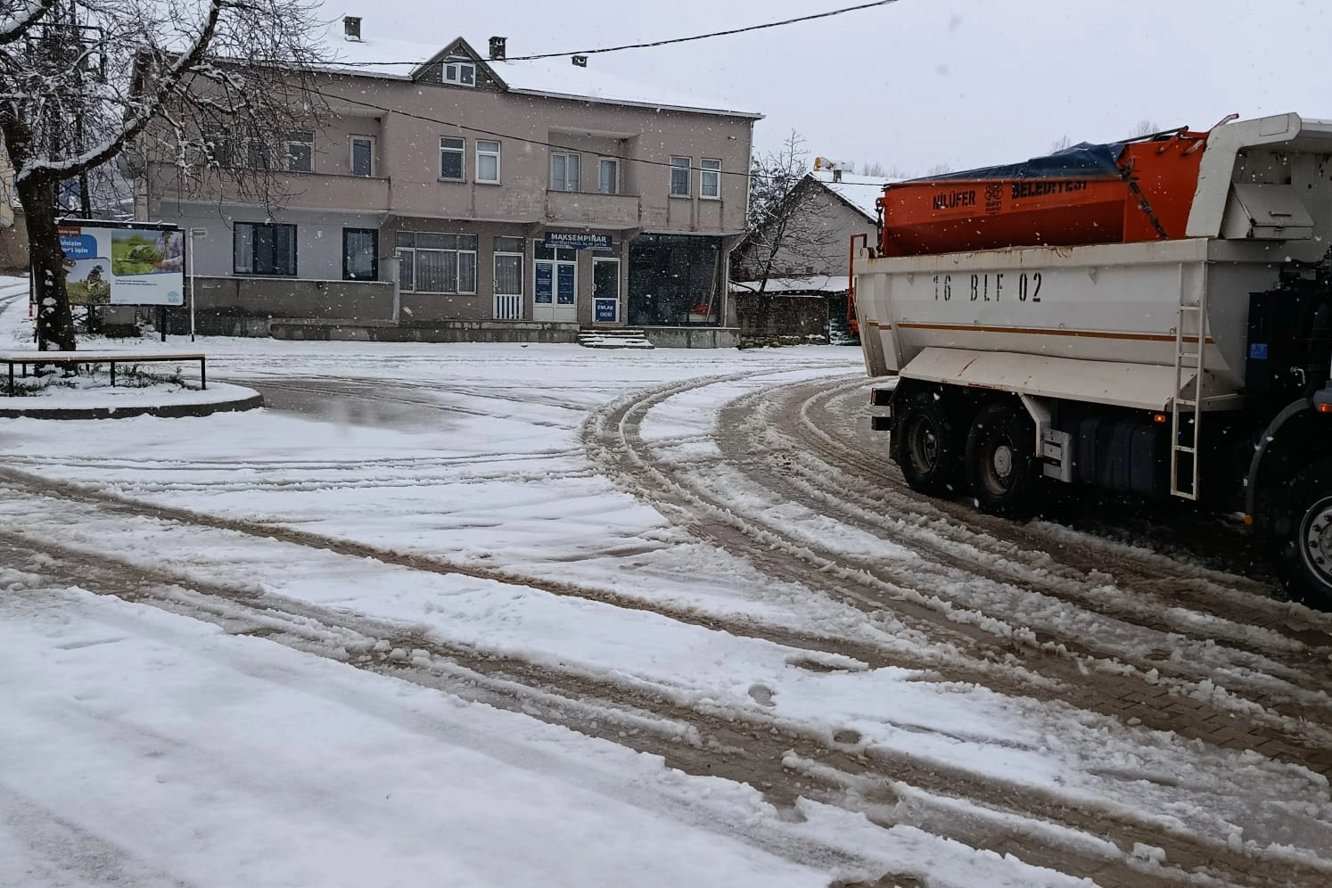 Nil&uuml;fer&rsquo;de Kar Mesaisi