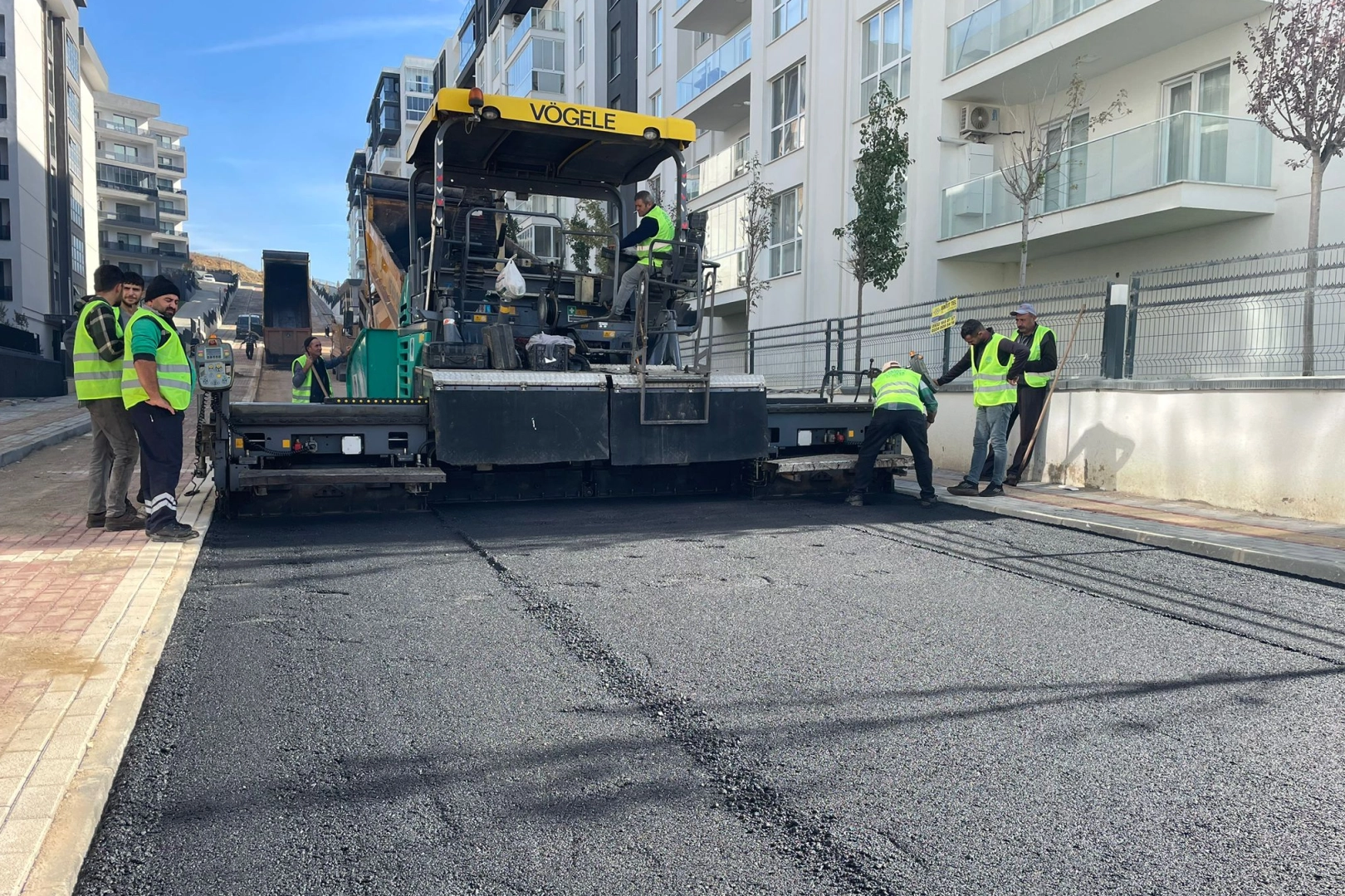 Nilüfer Belediyesi Beşevler Sanayi Sitesi’nin Yollarını Yeniliyor