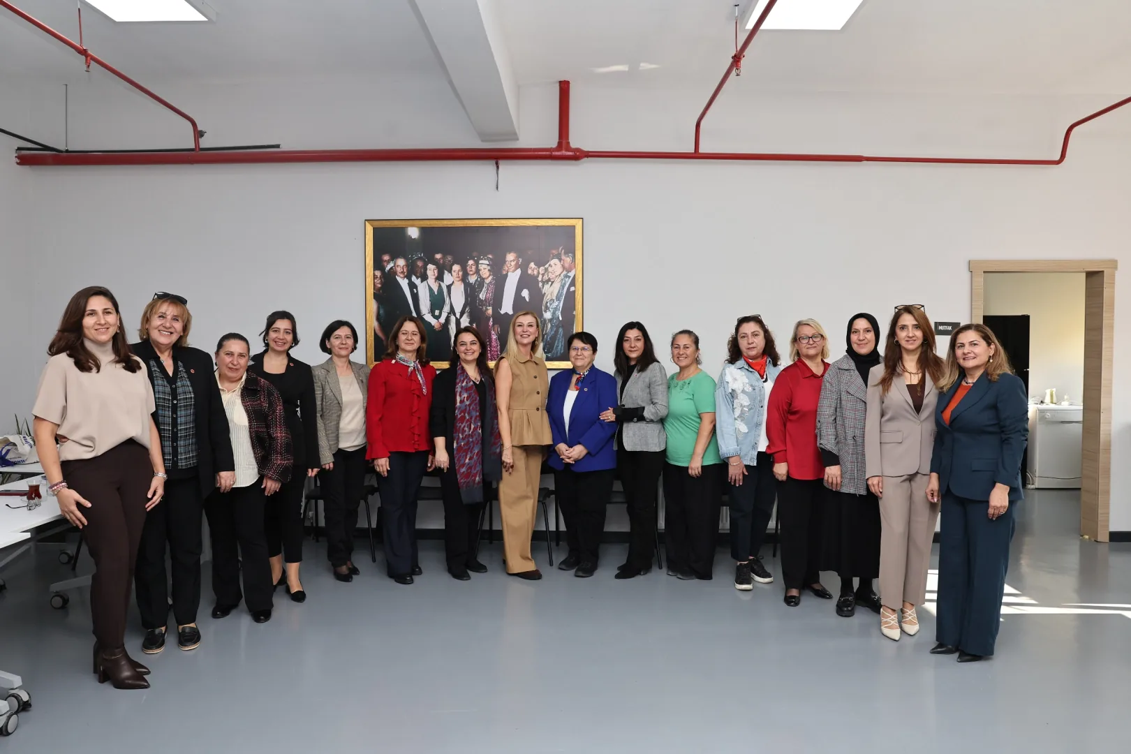 Nil&uuml;fer&rsquo;in Kadın Muhtarları Buluştu
