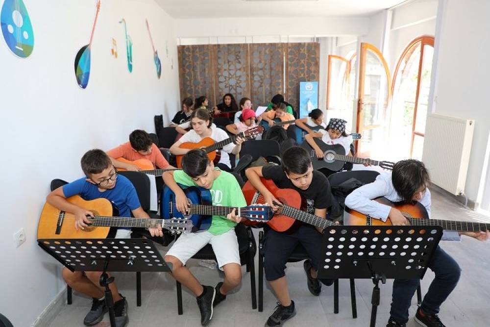 Kayseri Talas'ta müzik kurslarına yoğun ilgi