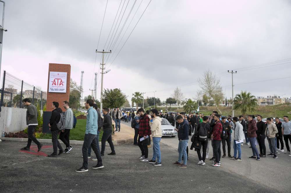 Büyükşehir İtfaiye Eri alımı online başvuruları 31 Mart 2023 saat 14'e kadar uzatıldı