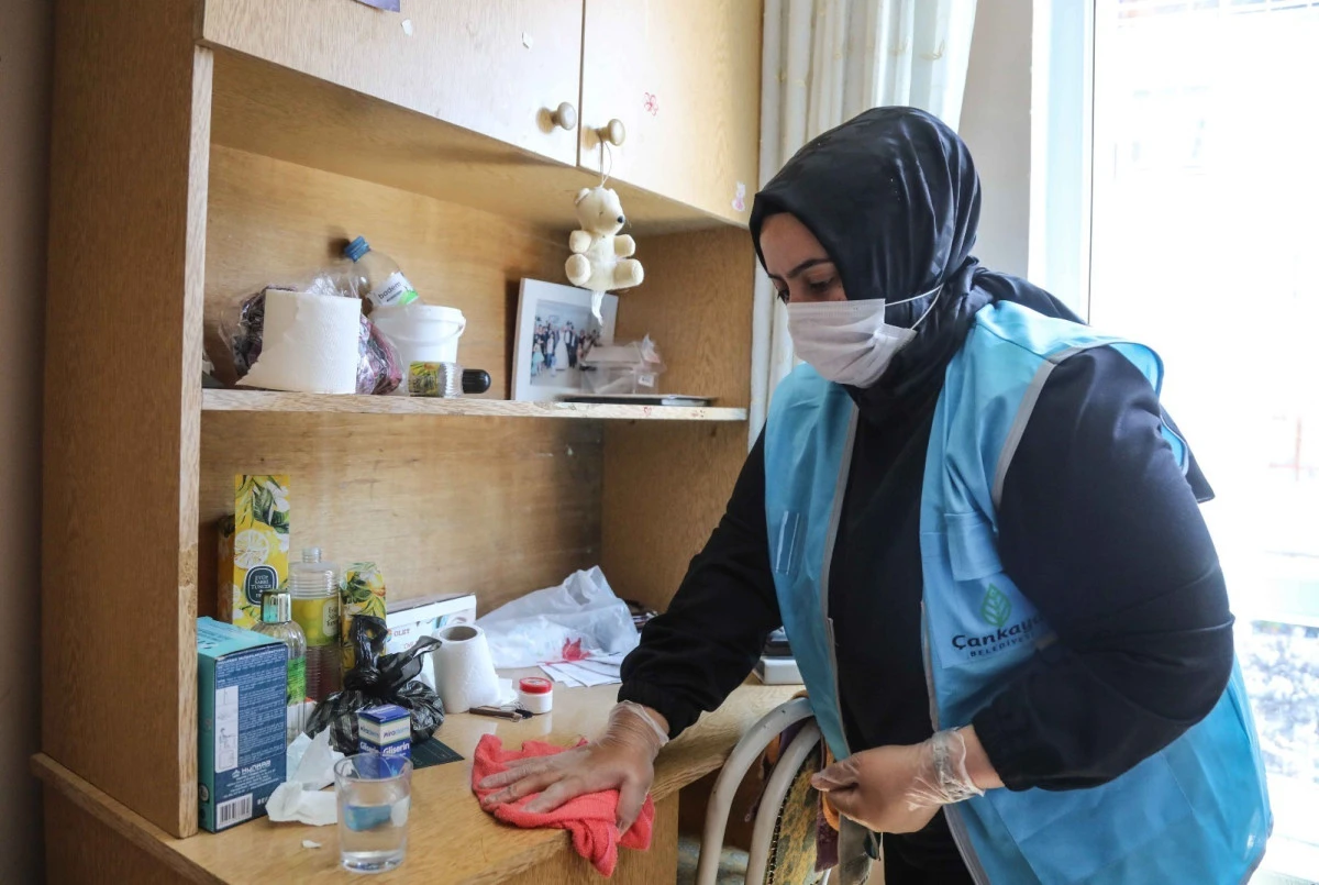 Çankaya'dan yaşlı ve engellilere evde temizlik hizmeti 