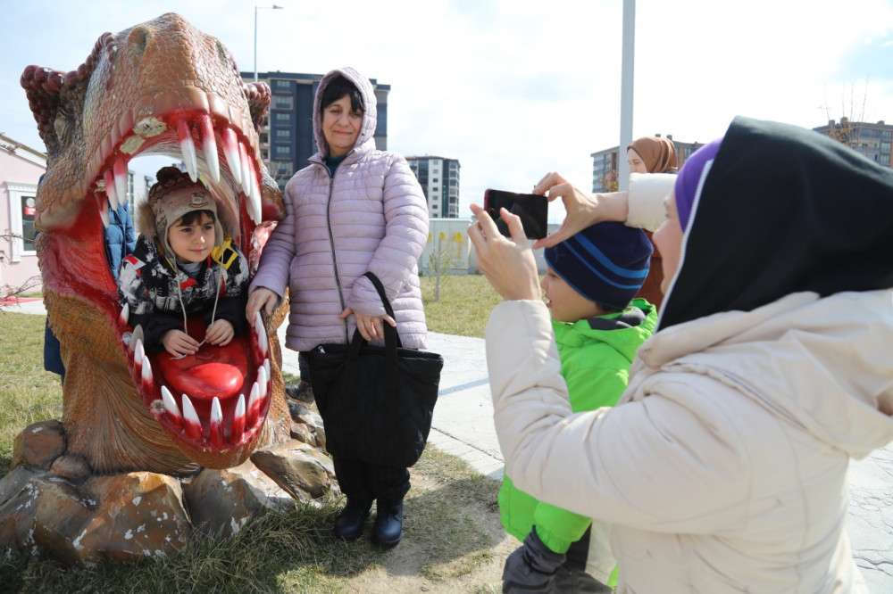 Edirne Belediyesi savaşın izlerini silmeye çalışıyor